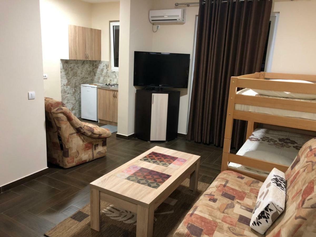 Apartment Family Ulcinj Exterior photo